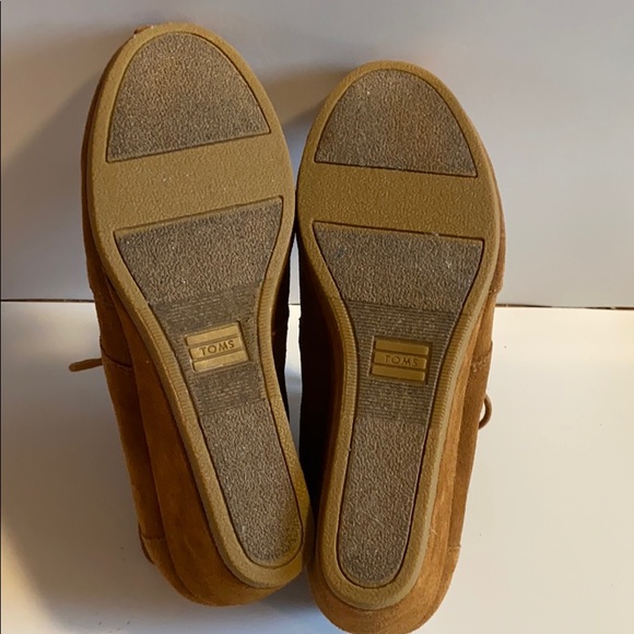 ✨BRAND NEW✨ TOMS TAN BROWN SUEDE WEDGE BOOTIES FOR FALL - Picture 15 of 15